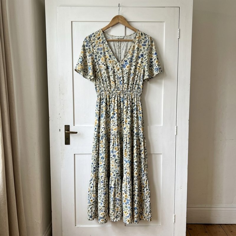 Sommerkleid mit Blumenmuster