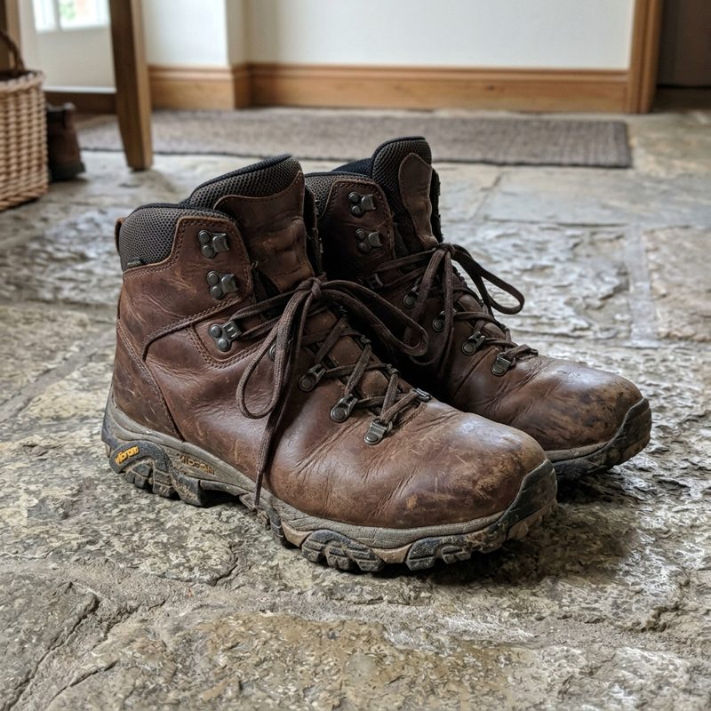 Wanderschuhe Leder, eingelaufen